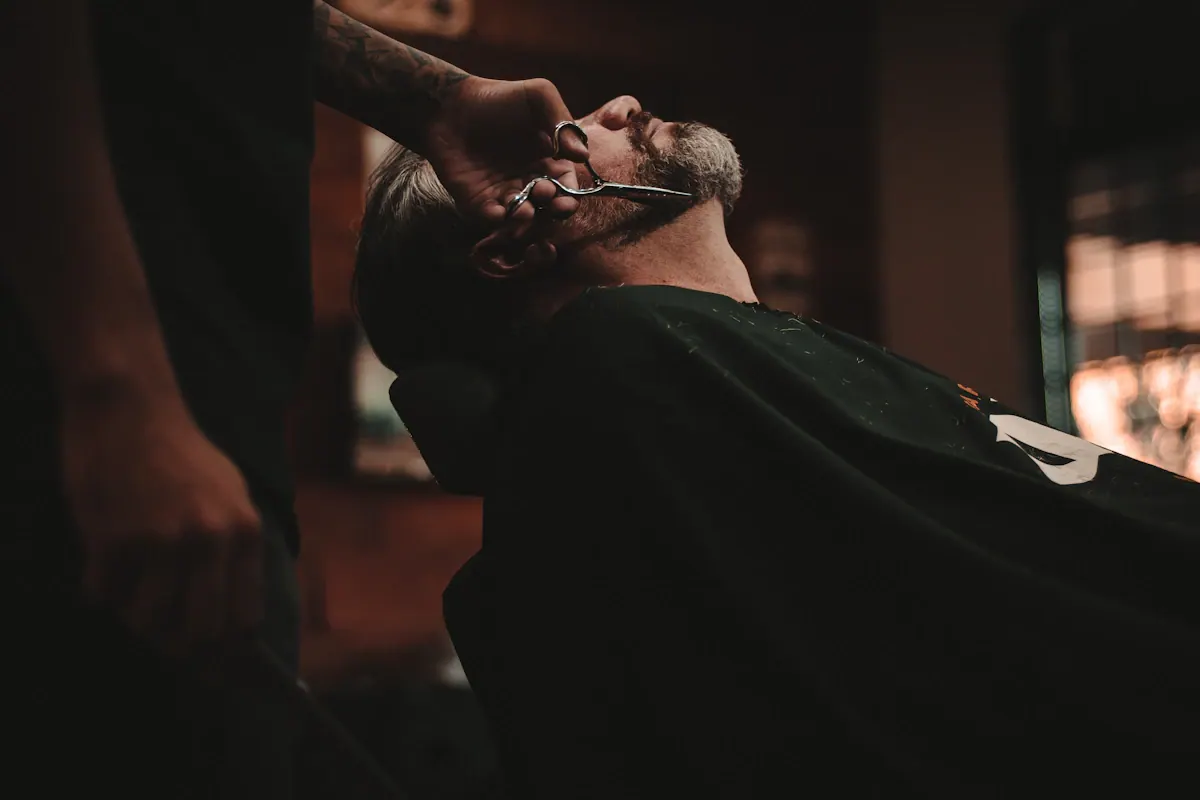 Corte fade detalhado